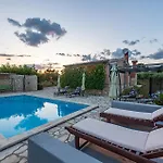 Vakantiehuis Beautiful In *